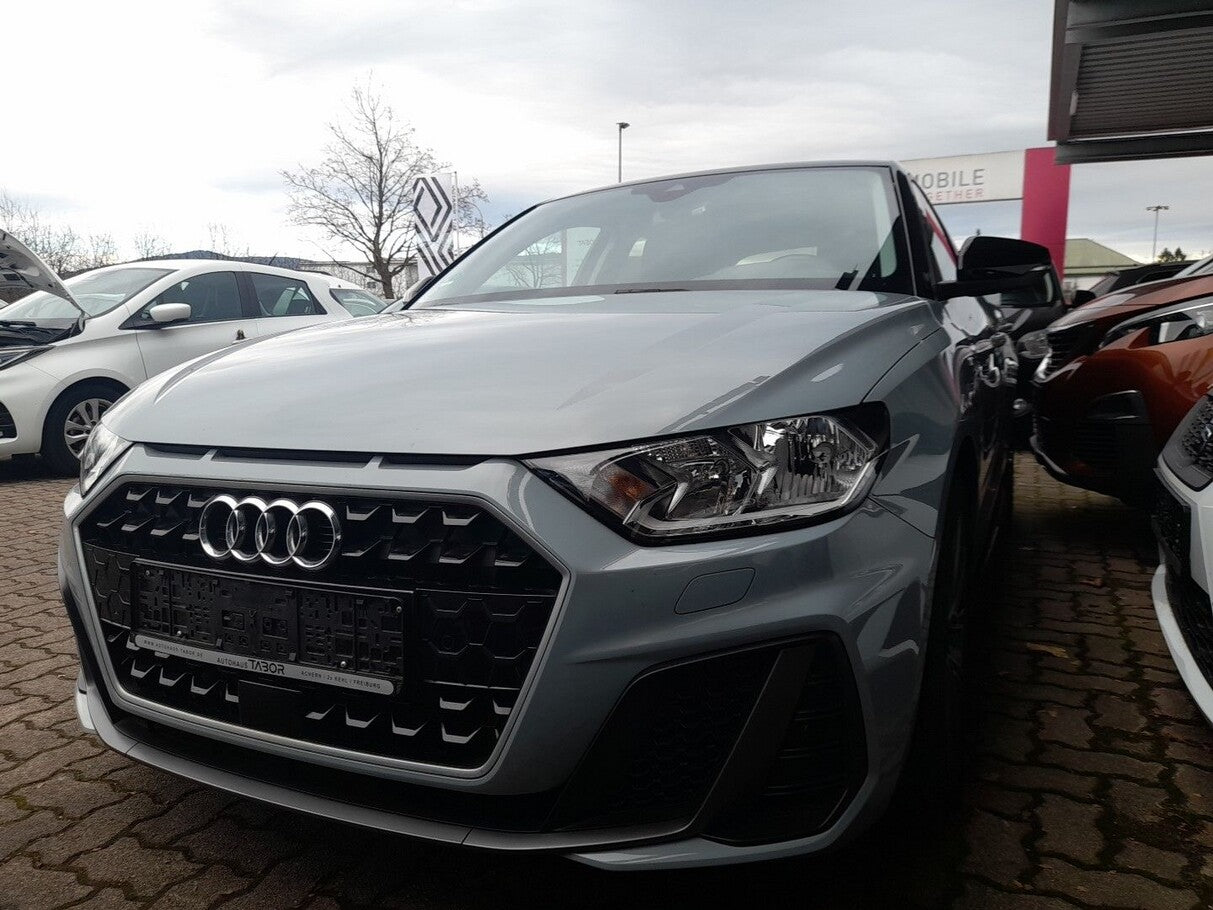 Audi A1 Sportback 30 TFSI 110 S Line Nav+ VirCo 17Z 105681786 1