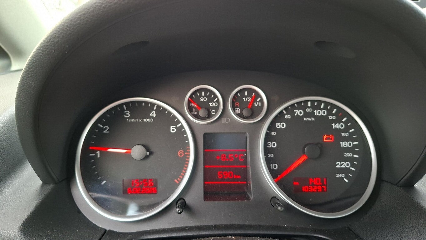 Audi A2 1.4 Klimaaut. SHZ LM  153115238 4