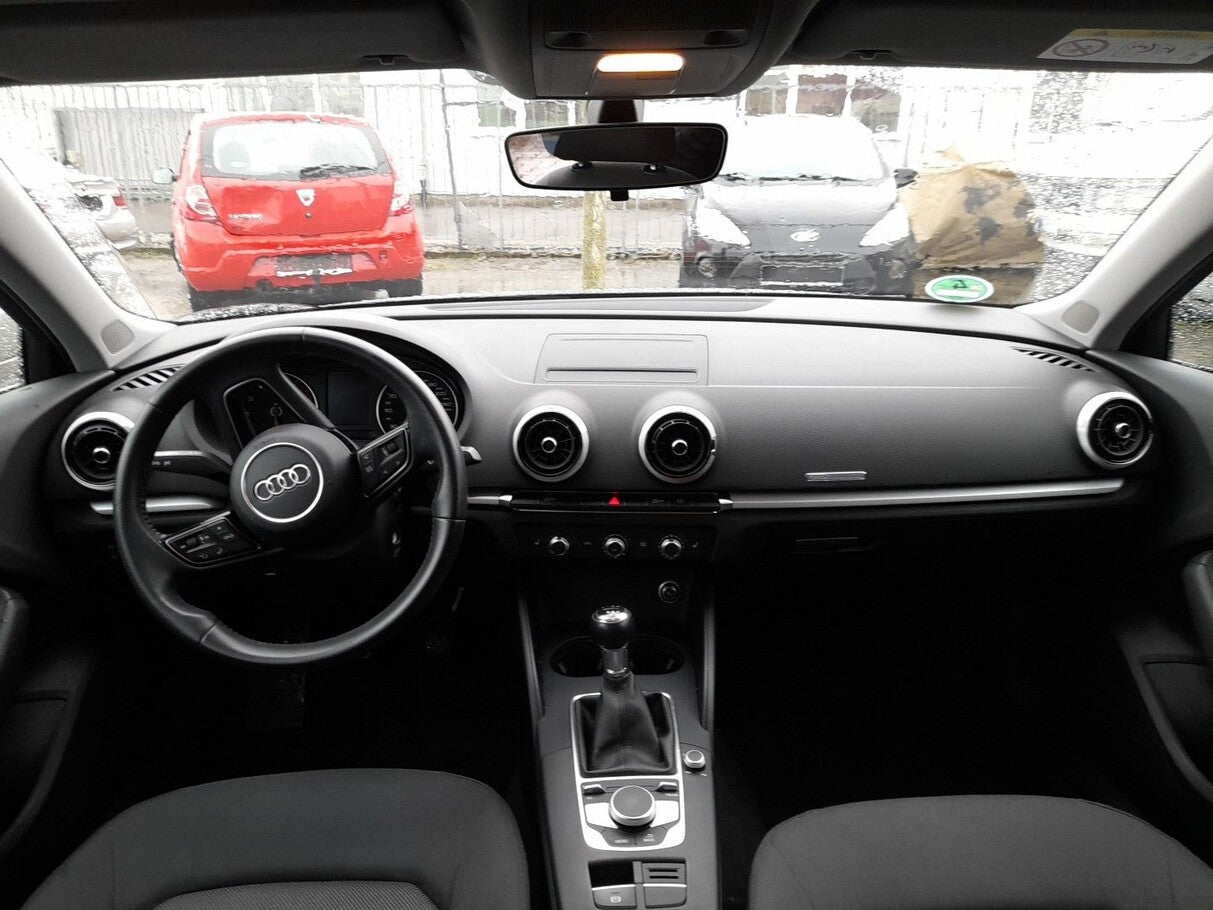Audi A3 Sportback 1.5 TSI 150 Nav PDC SHZ LM16Z 108500492 5