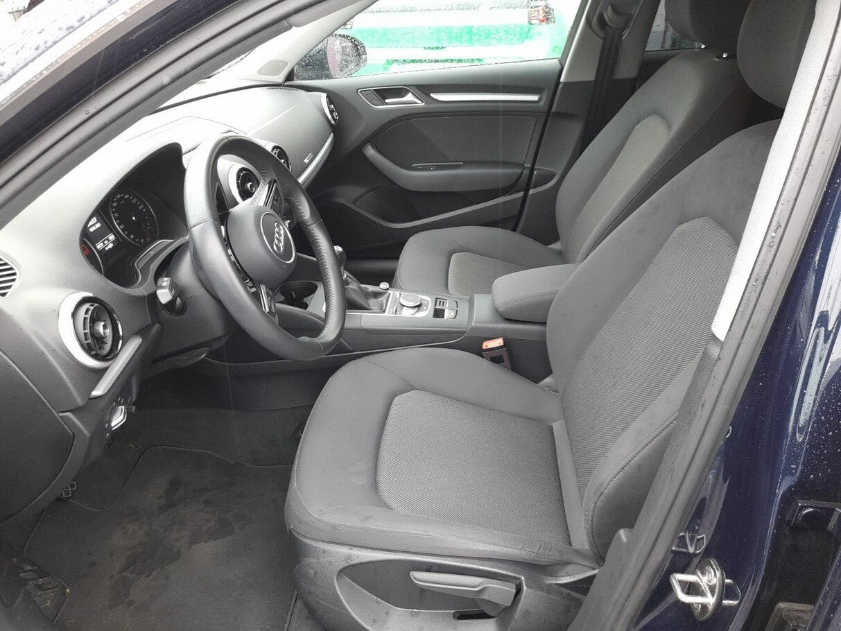 Audi A3 Sportback 1.5 TSI 150 Nav PDC SHZ LM16Z 108500492 4