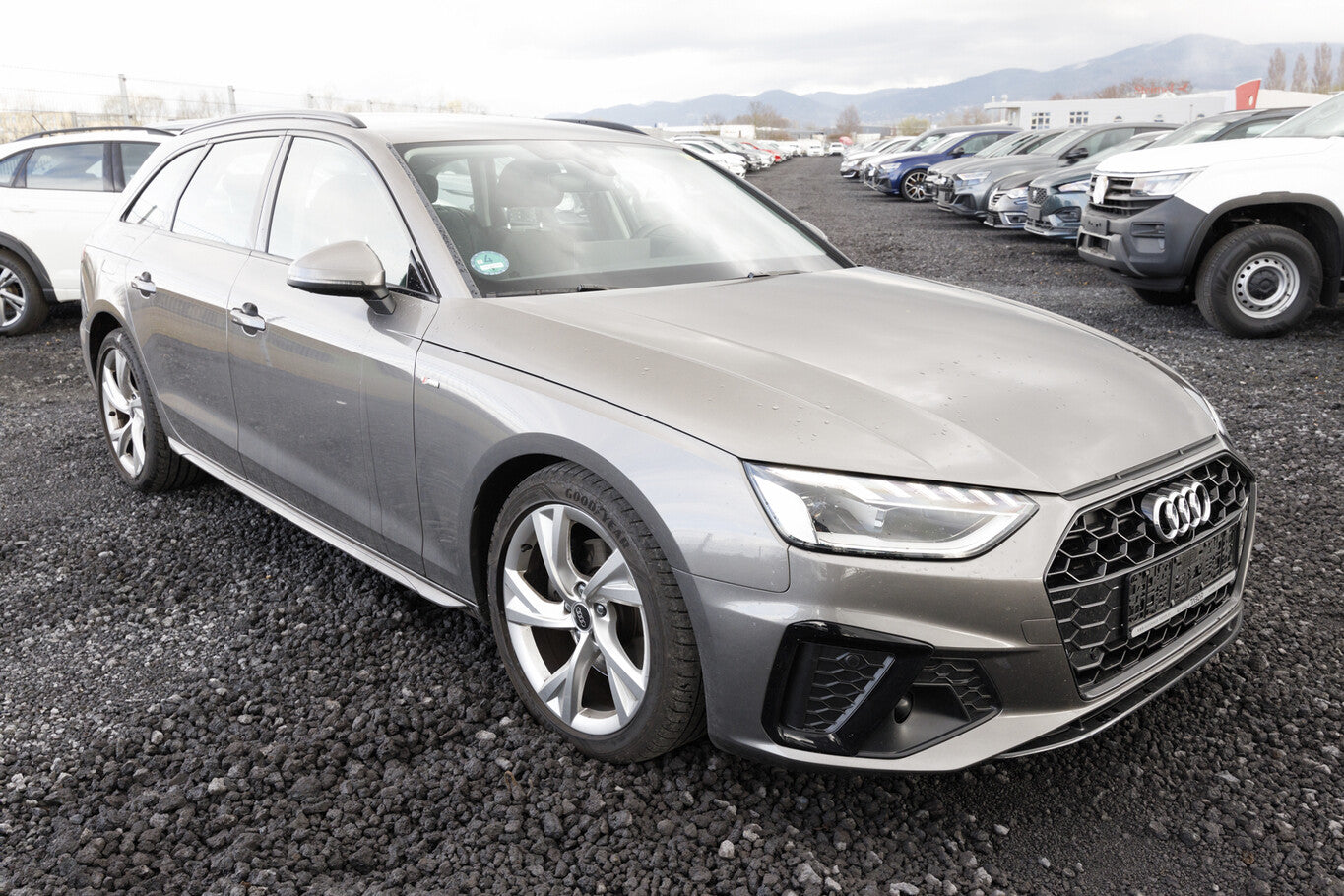 Audi A4 Avant 35 TDI 163 S tronic S line Nav+ LED Kam 74233617 1