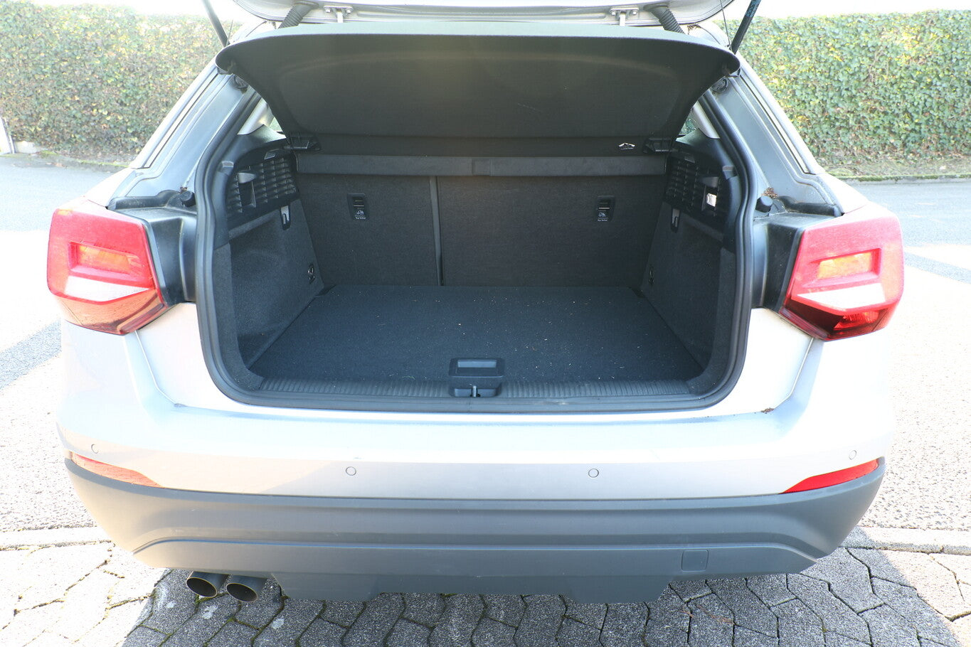 Audi Q2 35 TFSI S tronic Nav Pano PDC SHZ Temp LM16Z 105859712 9