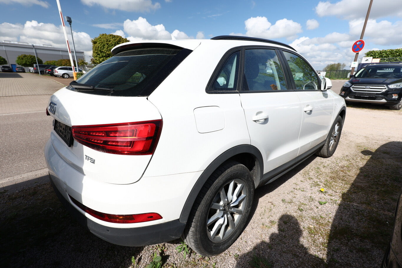 Audi Q3 1.4 TFSI 150 Nav LED PDC eHk Temp SHZ LM17Z  118653806 2