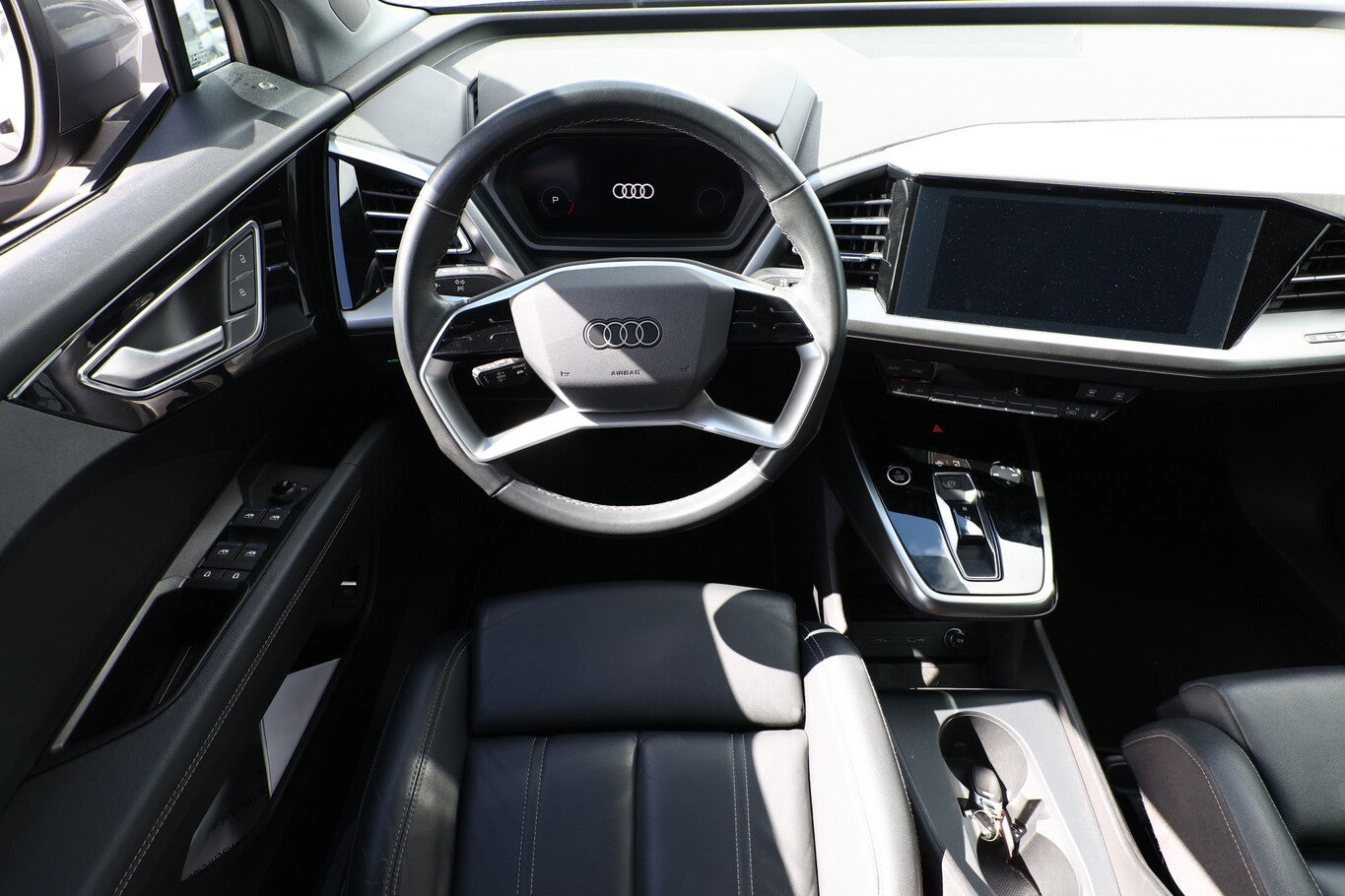 Audi Q4 35 e-tron Leder Nav ViCo ACC Kam PDC 19Z eHk 135852391 6