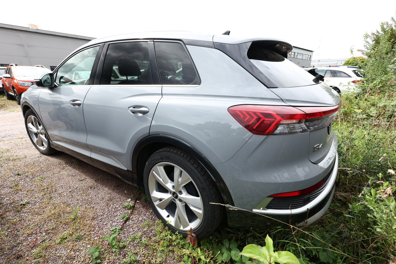 Audi Q4 35 e-tron Pano S line LED 20Z ACC PDC Privacy 134209327 2