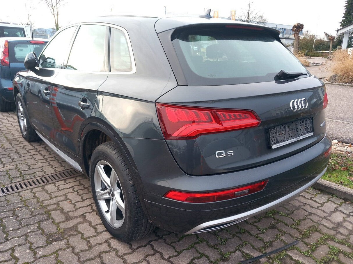 Audi Q5 45 TFSI S-tronic quattro sport Nav PDC eHk  144670670 3