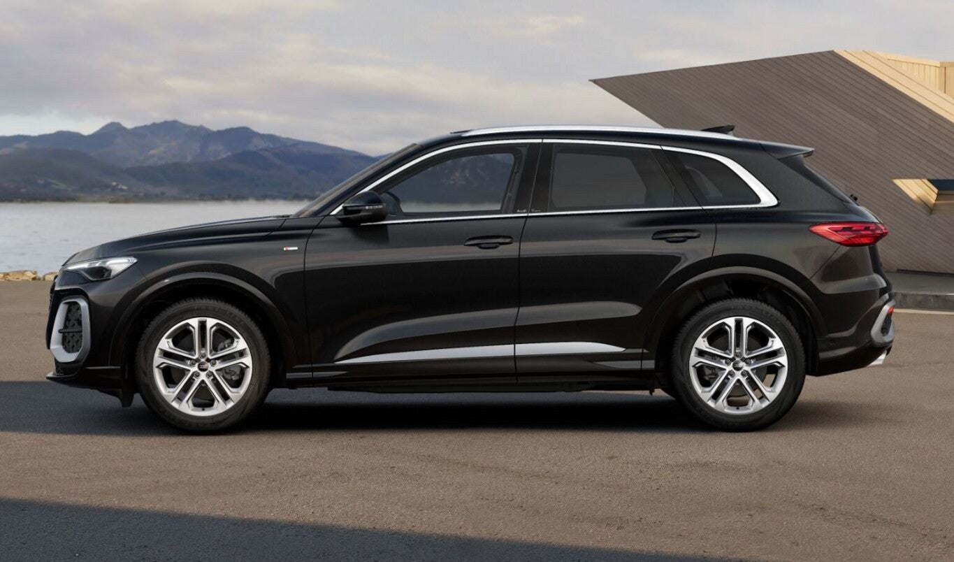 Audi Q5 TDI 204 S line neues Modell Tech Pano PrivG 142538457 1