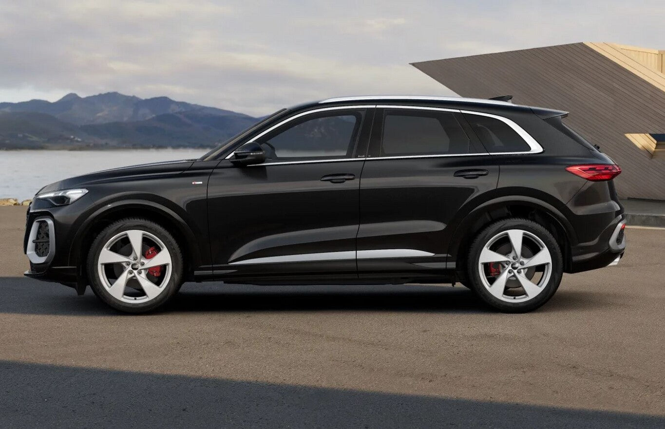 Audi Q5 2xSline neuModell Tech PrivG 20Z ACC Kam LED+ 153722273 1