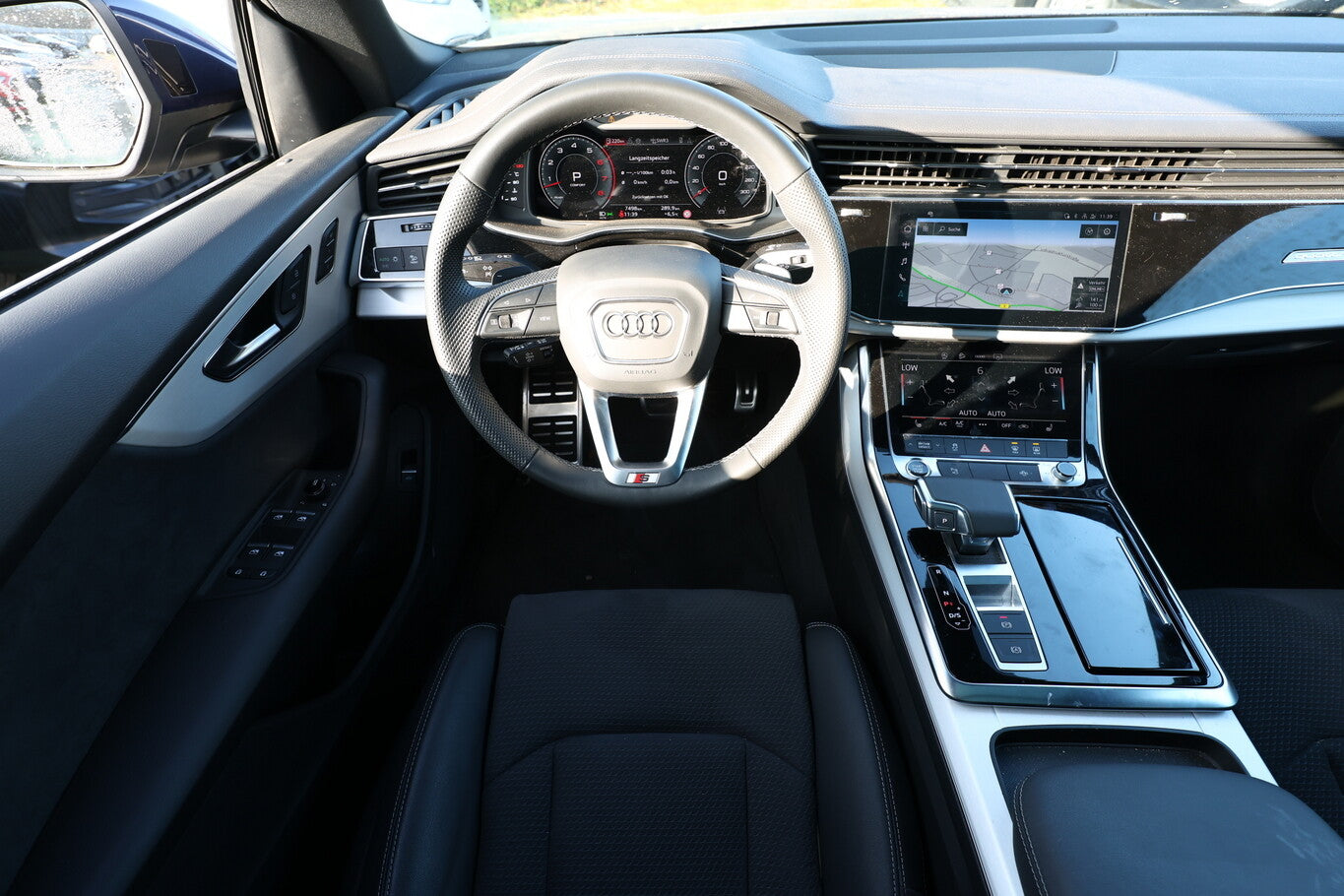 Audi Q8 55 TFSI 2xS line 21Z Tour Matrix Pano Keyl  104404484 6