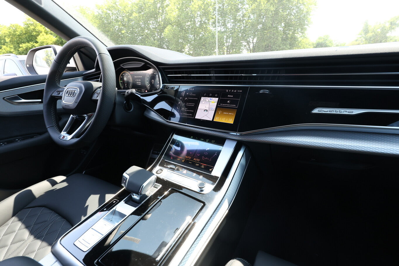 Audi Q8 55 TFSI e 2xS line 22Z Laser Pano Tour HUD 132740405 8