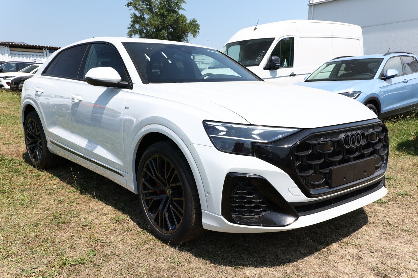 Audi Q8 55 TFSI e 2xS line 22Z Laser Pano Tour HUD 132740405 1