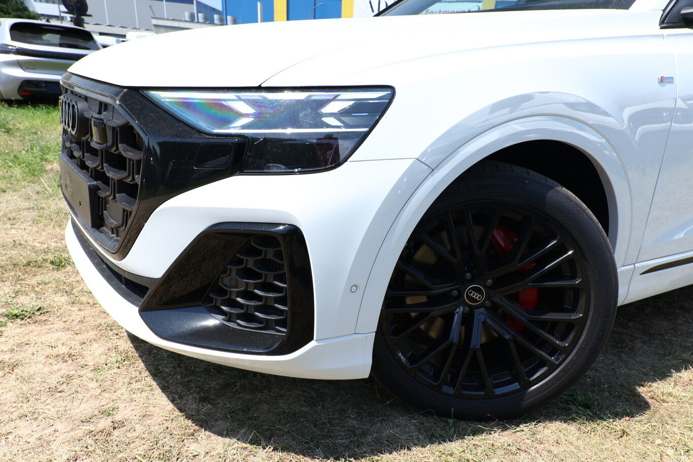 Audi Q8 55 TFSI e 2xS line 22Z Laser Pano Tour HUD 132740405 4