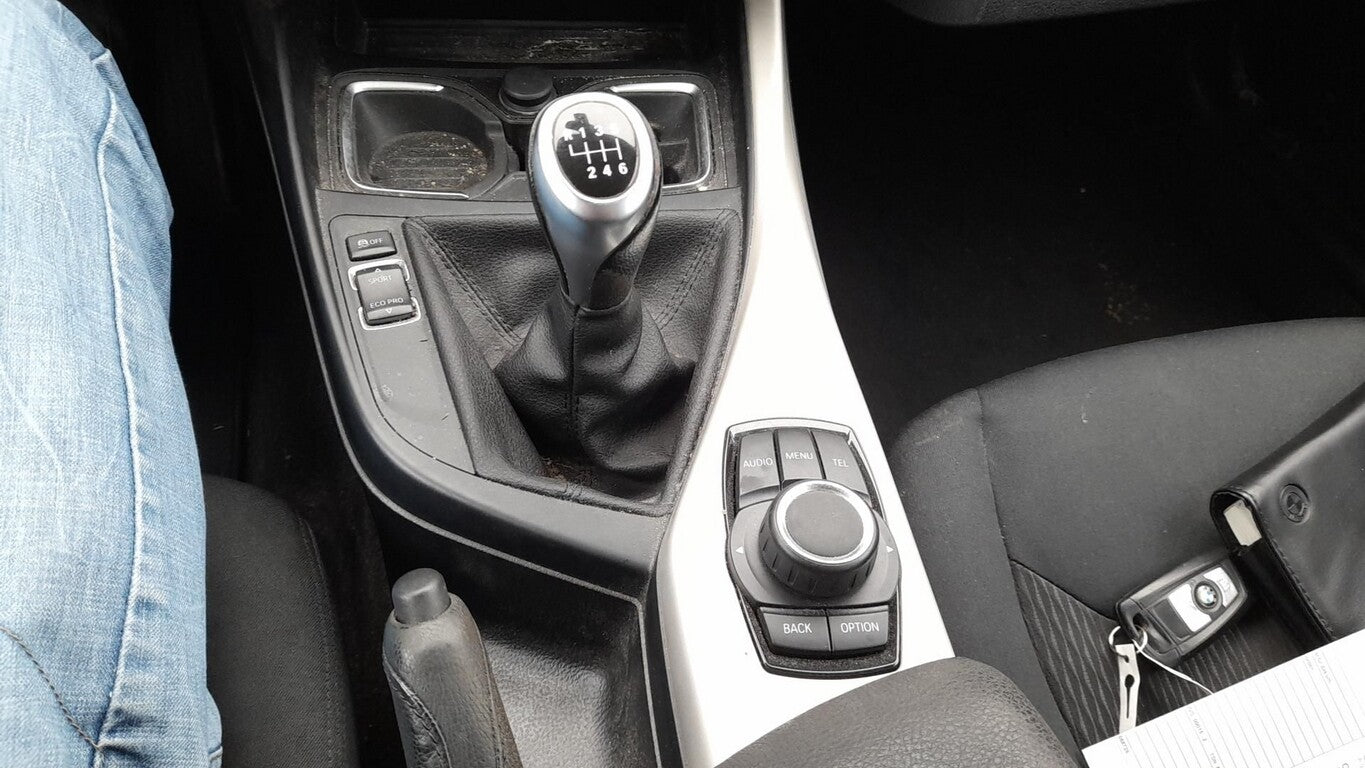 BMW 1er - 116 i Advantage LM SHZ GRA Klimaaut. PDC  144680149 8