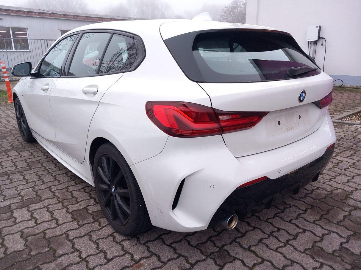 BMW 118i M Sport LED Tempomat PDC SHZ Klima LM17Z 150119658 3