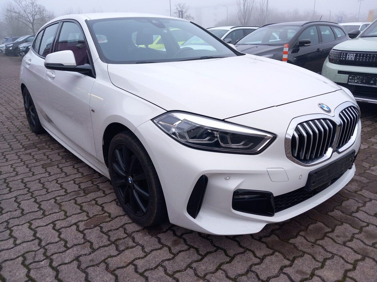 BMW 118i M Sport LED Tempomat PDC SHZ Klima LM17Z 150119658 1