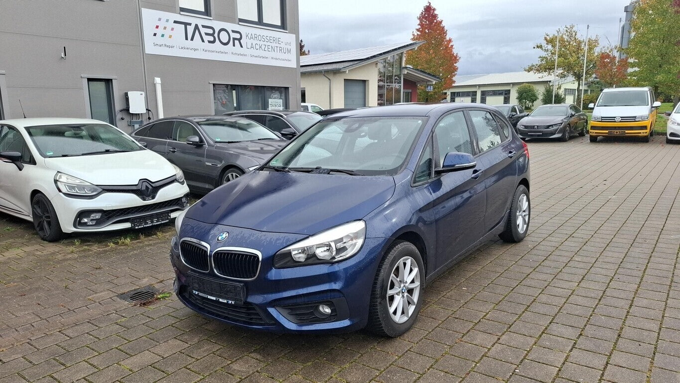 BMW 218i Active Tourer Steptronic Navi PDC SHZ Klima 140105651 0