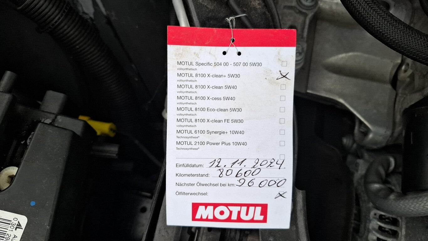 BMW 218i Active Tourer Steptronic Navi PDC SHZ Klima 140105651 12