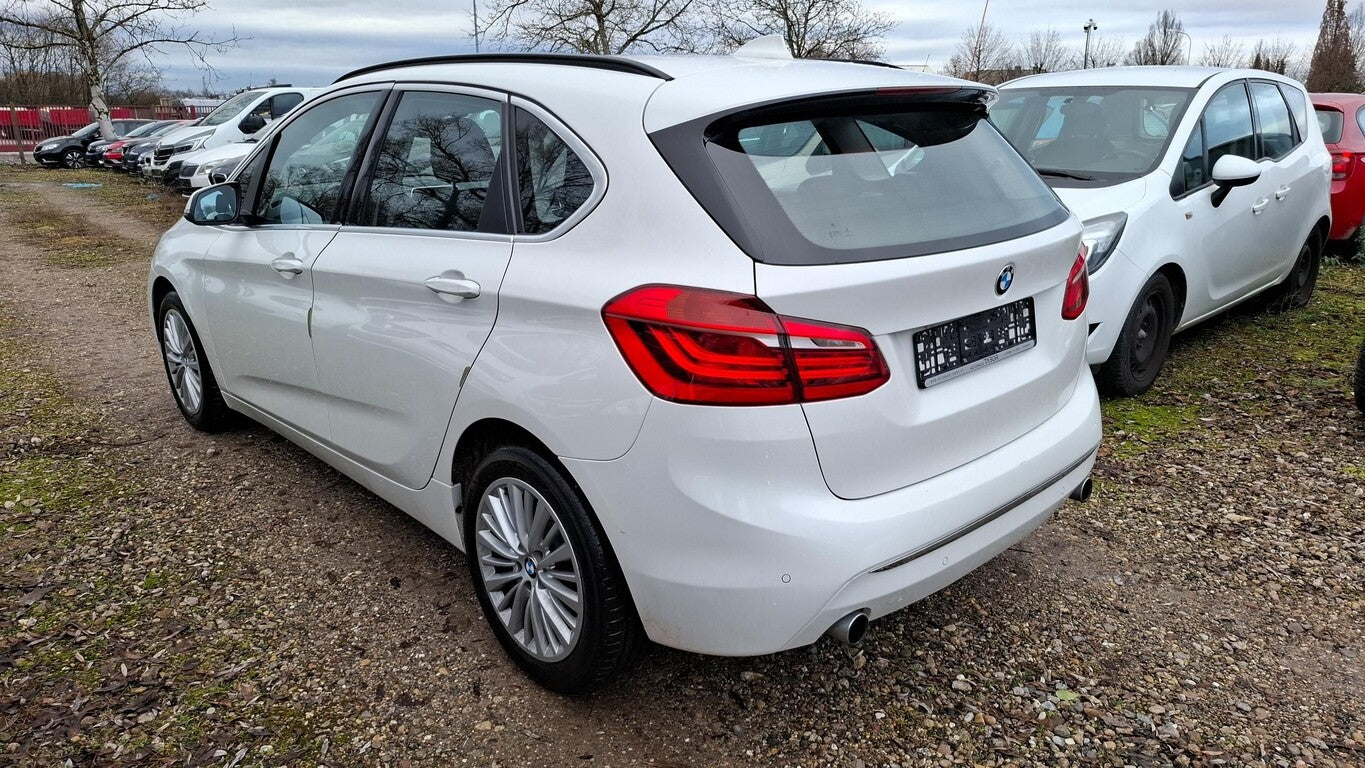 BMW 2er Active Tourer - 220d Luxury Line Steptr. NAV 145773431 3