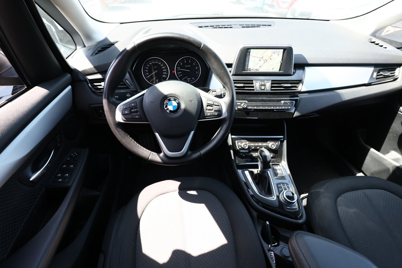 BMW 220i Active Tourer Steptronic Advantage Pano Nav 122037468 6