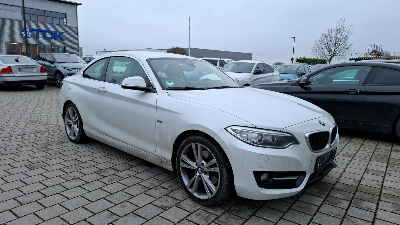 BMW 225d Coupe Sport Line Steptronic NaviProf Xenon  153110443 1