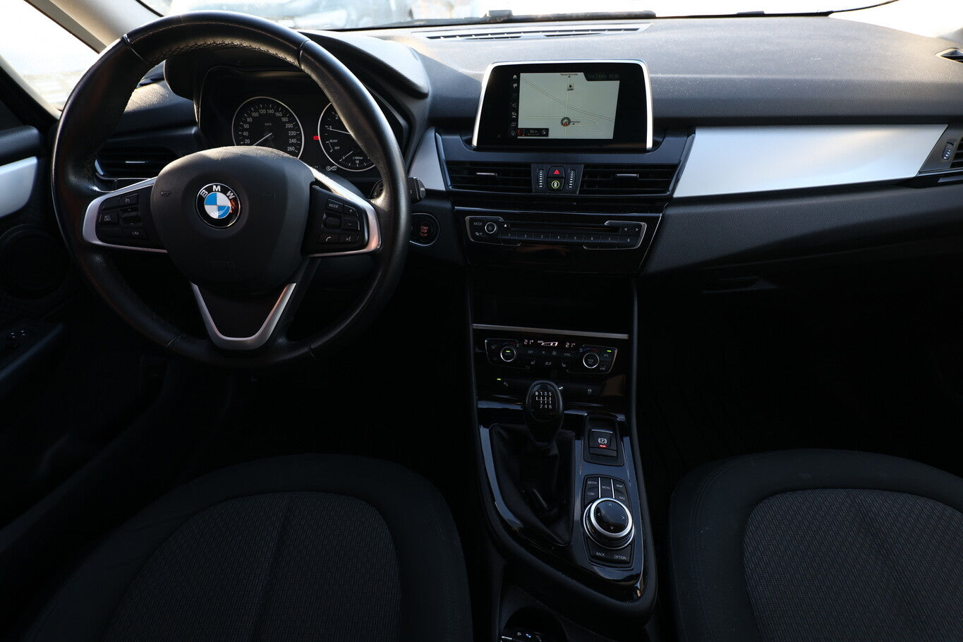 BMW 218i Gran Tourer Advantage LED Nav PDC SHZ Temp 103747851 7