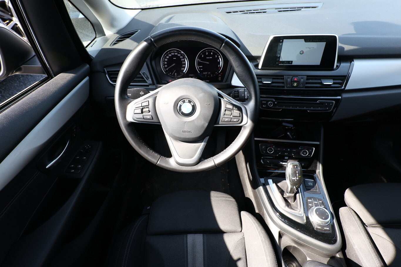BMW 2er Active Tourer 218i Advantage LED Nav. PDC 118282971 6