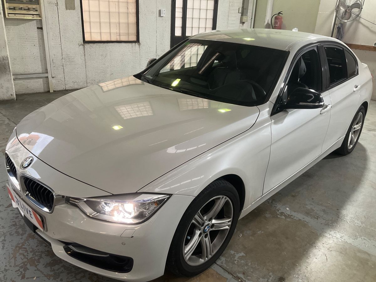 Frontal izquierda