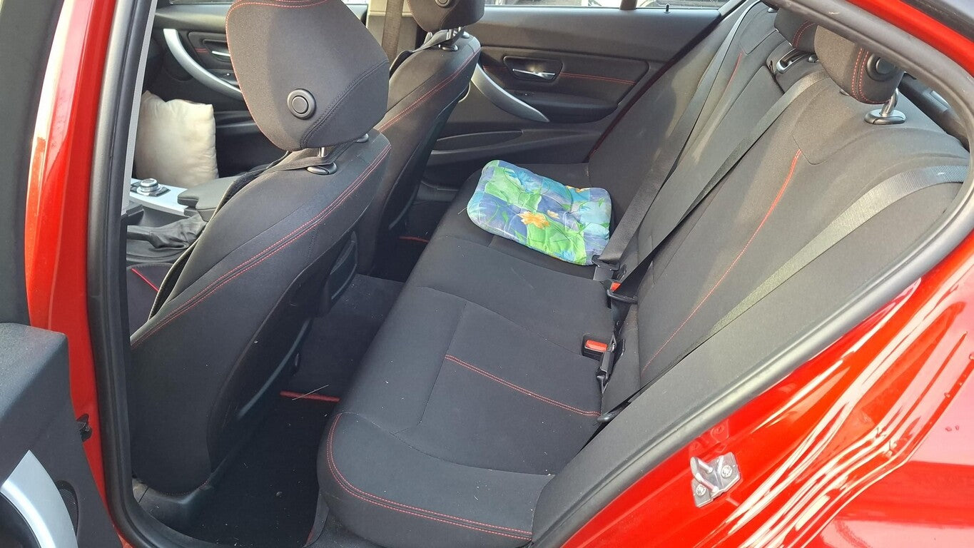 BMW 3er - 320 i xDrive Lim Autom. Navi BiXen AHK LM 144676141 8
