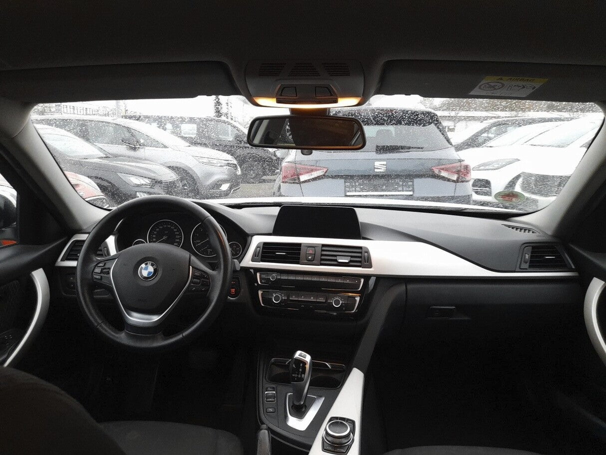 BMW 318i Steptronic Advantage LED Nav PDC Temp 16Z 102495907 5