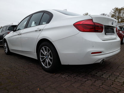 BMW 318i Steptronic Advantage LED Nav PDC Temp 16Z 102495907 3