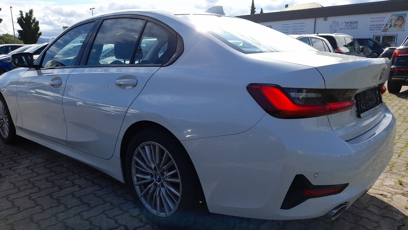 BMW 318i Aut. 156 Sport Line CockpitPlus Nav SHZ PDC 83880715 3