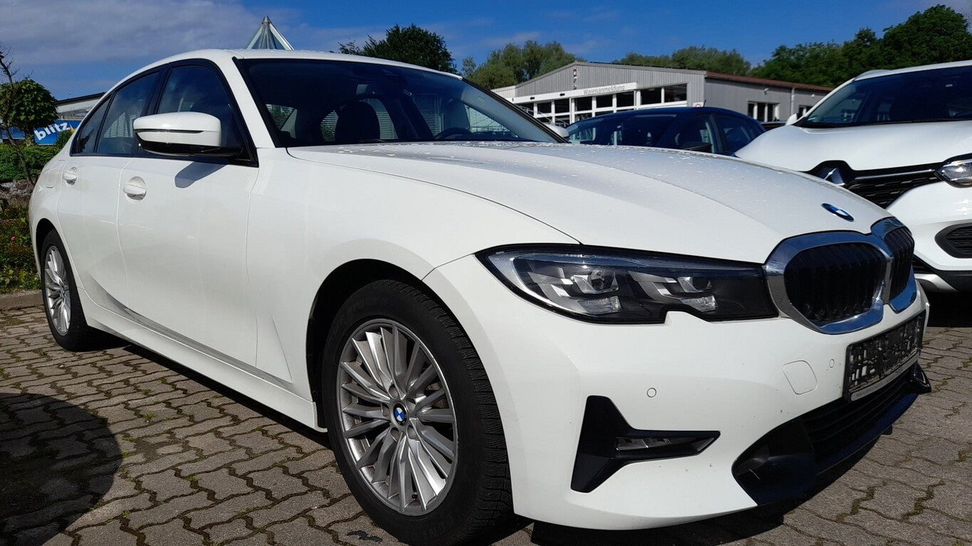 BMW 318i Aut. 156 Sport Line CockpitPlus Nav SHZ PDC 83880715 1