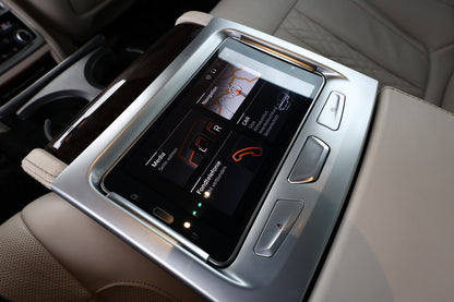BMW 750Ld B/W InnovP FondE Pano NightV StandH SoftC 148007992 10