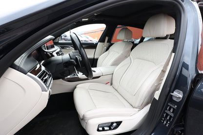 BMW 750Ld B/W InnovP FondE Pano NightV StandH SoftC 148007992 5