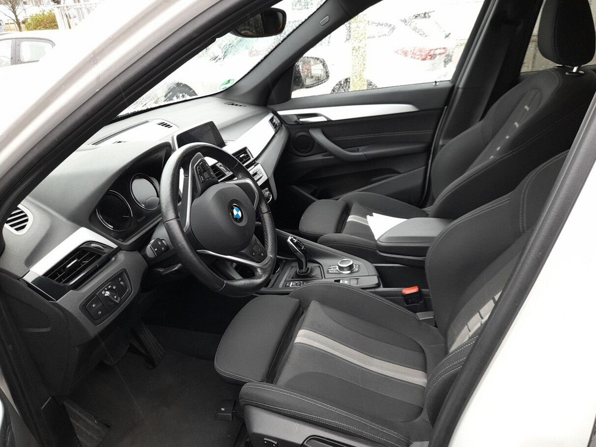 BMW X1 sDrive18i DKG Advantage LED Nav PDC SHZ LM17Z 114776837 4