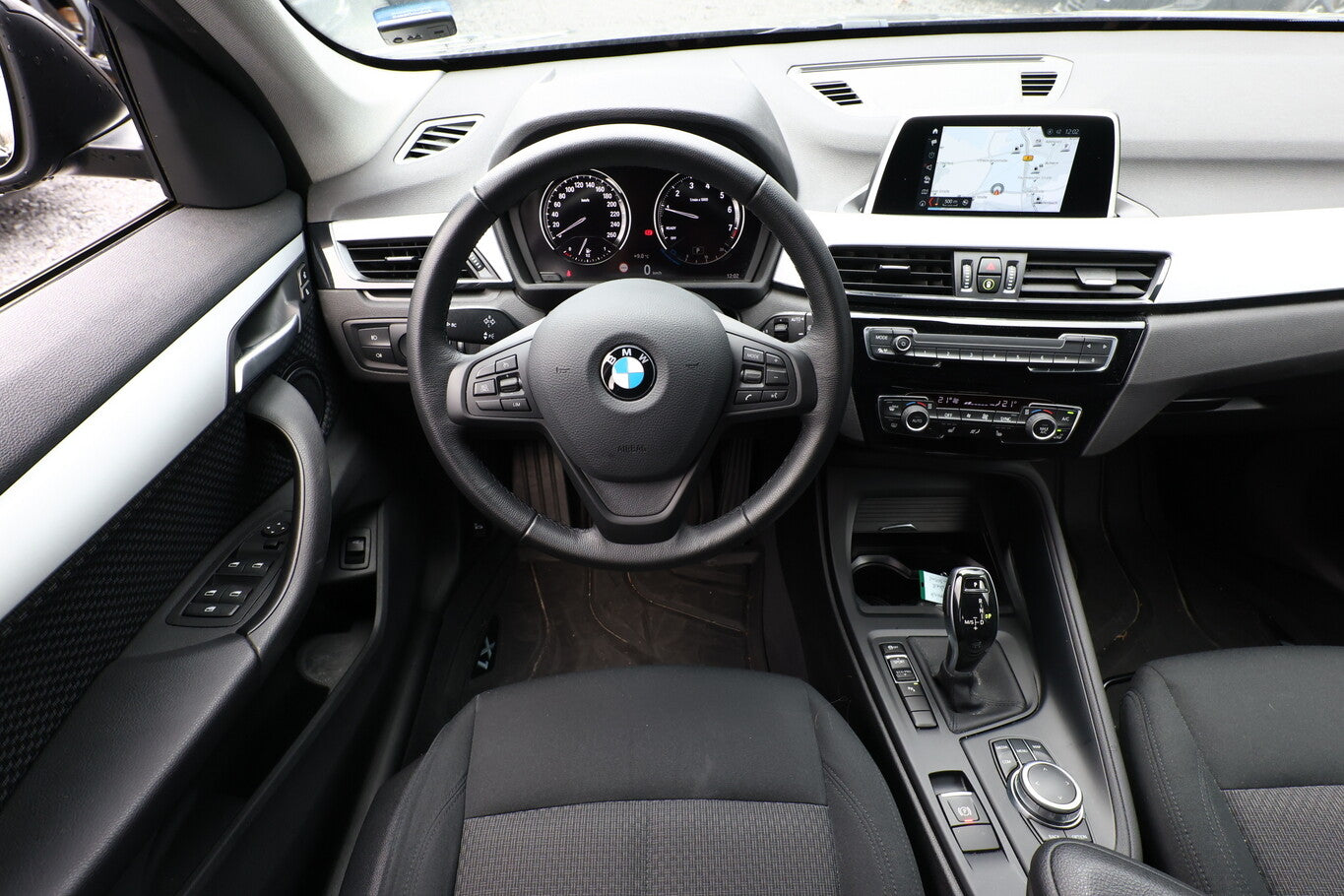 BMW X1 sDrive18i 140 DKG7 Advantage Nav SHZ PDC 101009179 6
