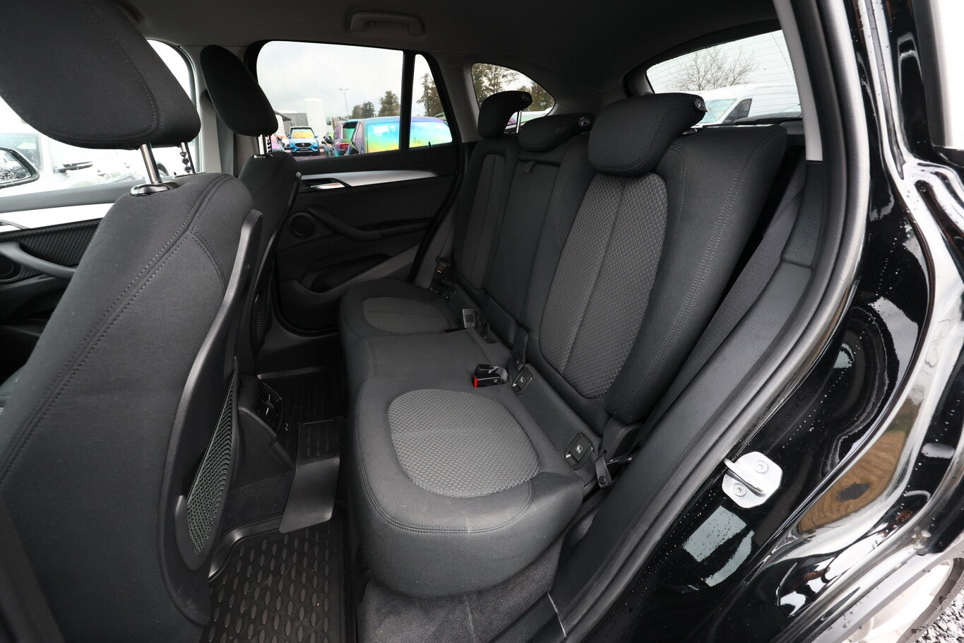 BMW X1 sDrive18i 140 DKG7 Advantage Nav SHZ PDC 101009179 9