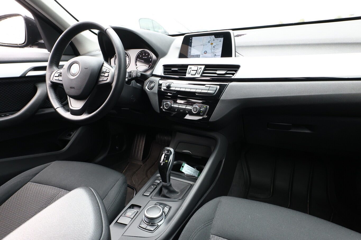 BMW X1 sDrive18i 140 DKG7 Advantage Nav SHZ AHK 141865972 8