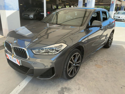 Frontal izquierda