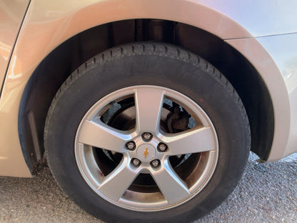 Neumático trasero izquierdo