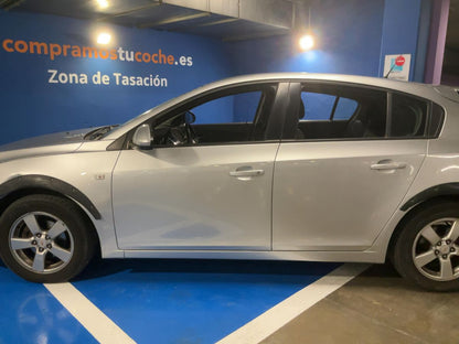 Exterior izquierda