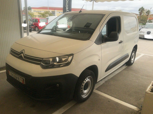 Frontal izquierda