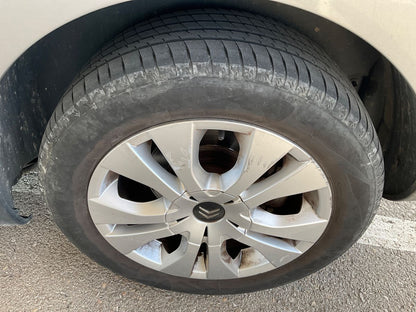 Neumático trasero izquierdo