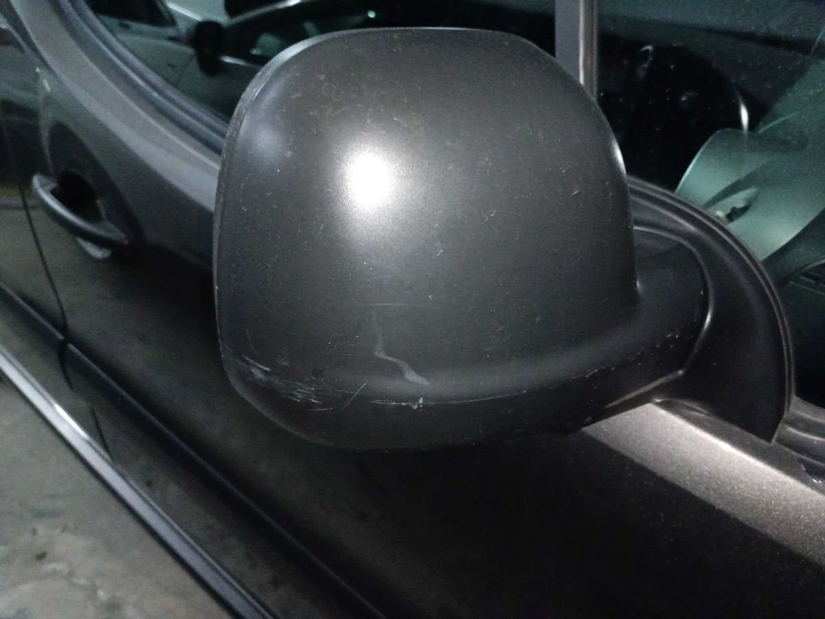 Carcasa del retrovisor Arañazo