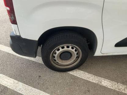 Neumático trasero derecho