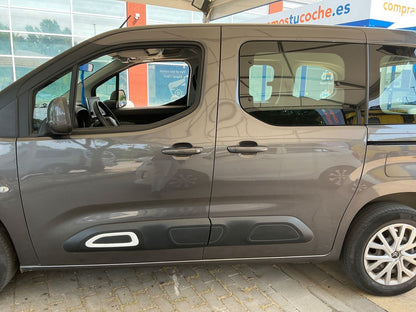Exterior izquierda