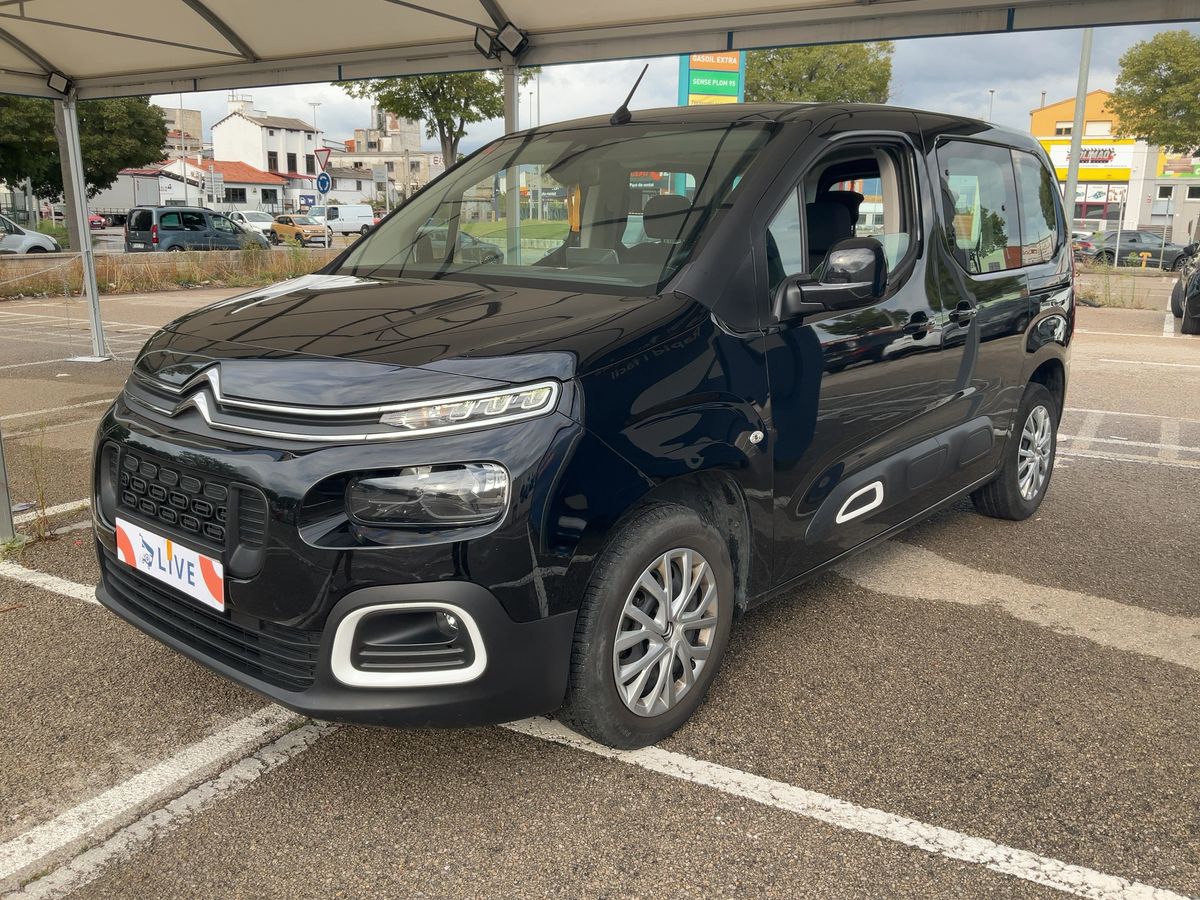 Frontal izquierda