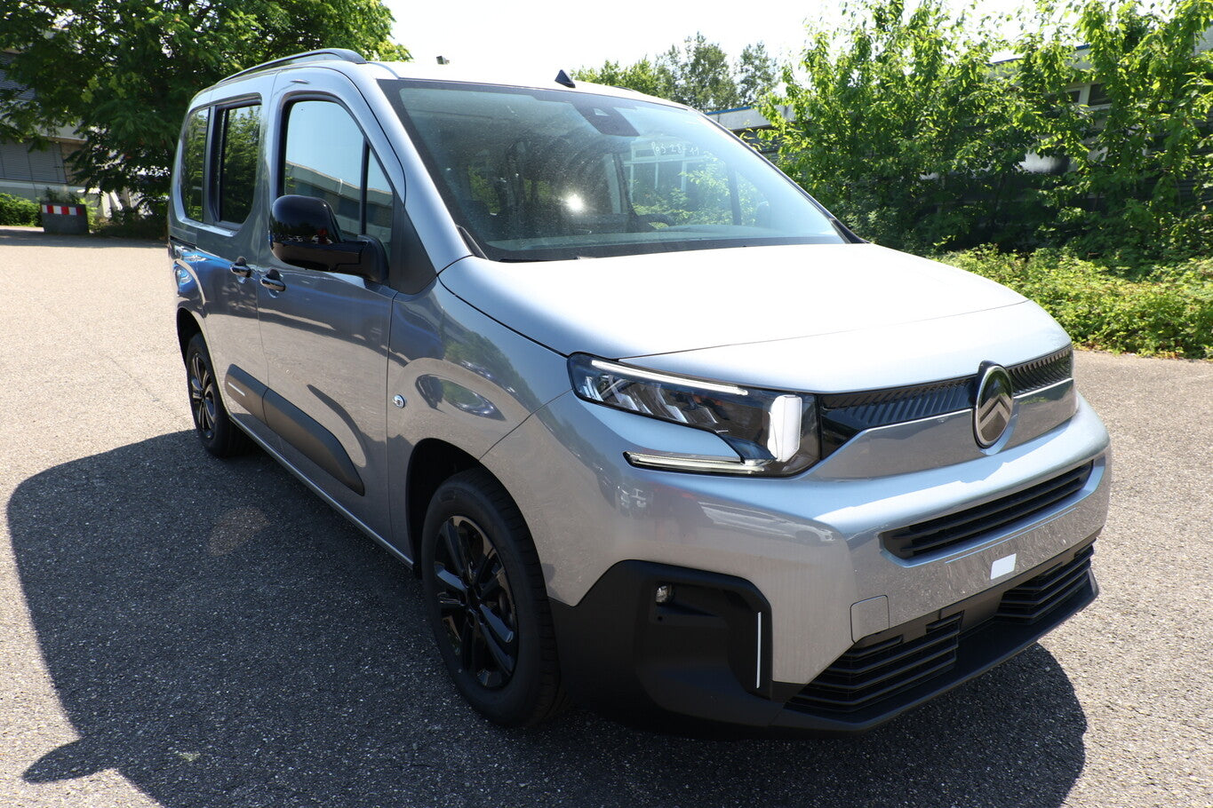 Citroën Berlingo PKW 130 EAT8 MAX Nav Keyl Kam PDC 16Z 111598383 1