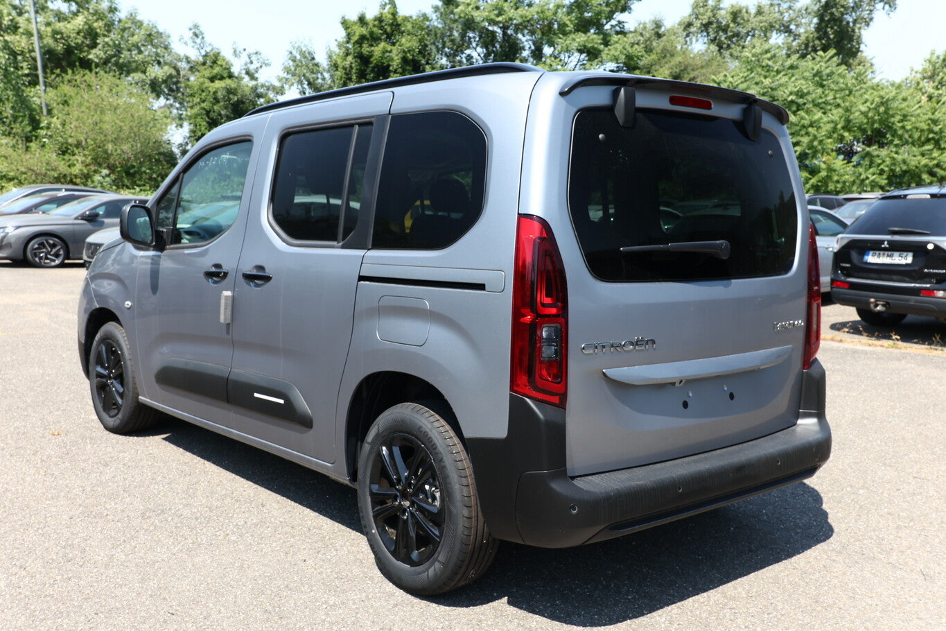 Citroën Berlingo PKW 130 EAT8 MAX Nav Keyl Kam PDC 16Z 111598391 3