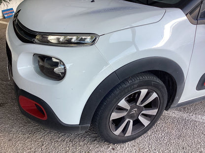 Lateral delantero izquierdo